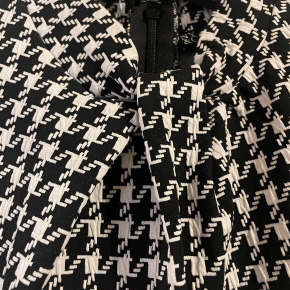 3/$10   New York & Co. Pleated Neck A-Line Dress - Picture 3 of 6